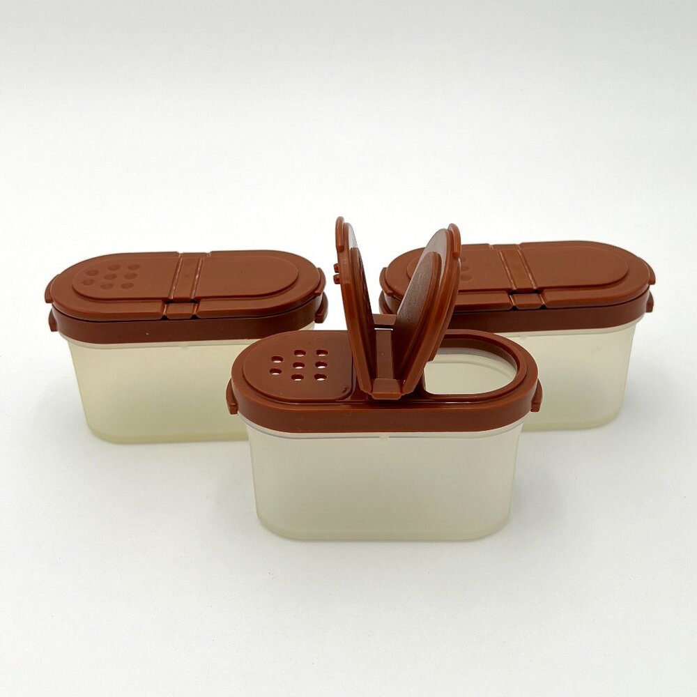 Vtg Tupperware Modular Mates Spice Short Shaker Containers Brown Set of 3 1843